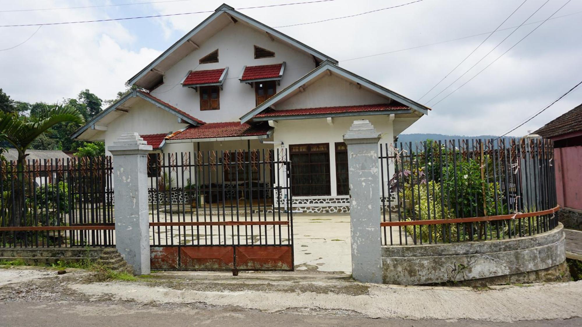 Spot On 93943 Sakinah Homestay Bromo Syariah Near Rest Area Wringinanom Маланг Екстер'єр фото